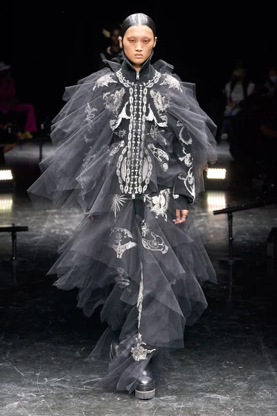 Look 5